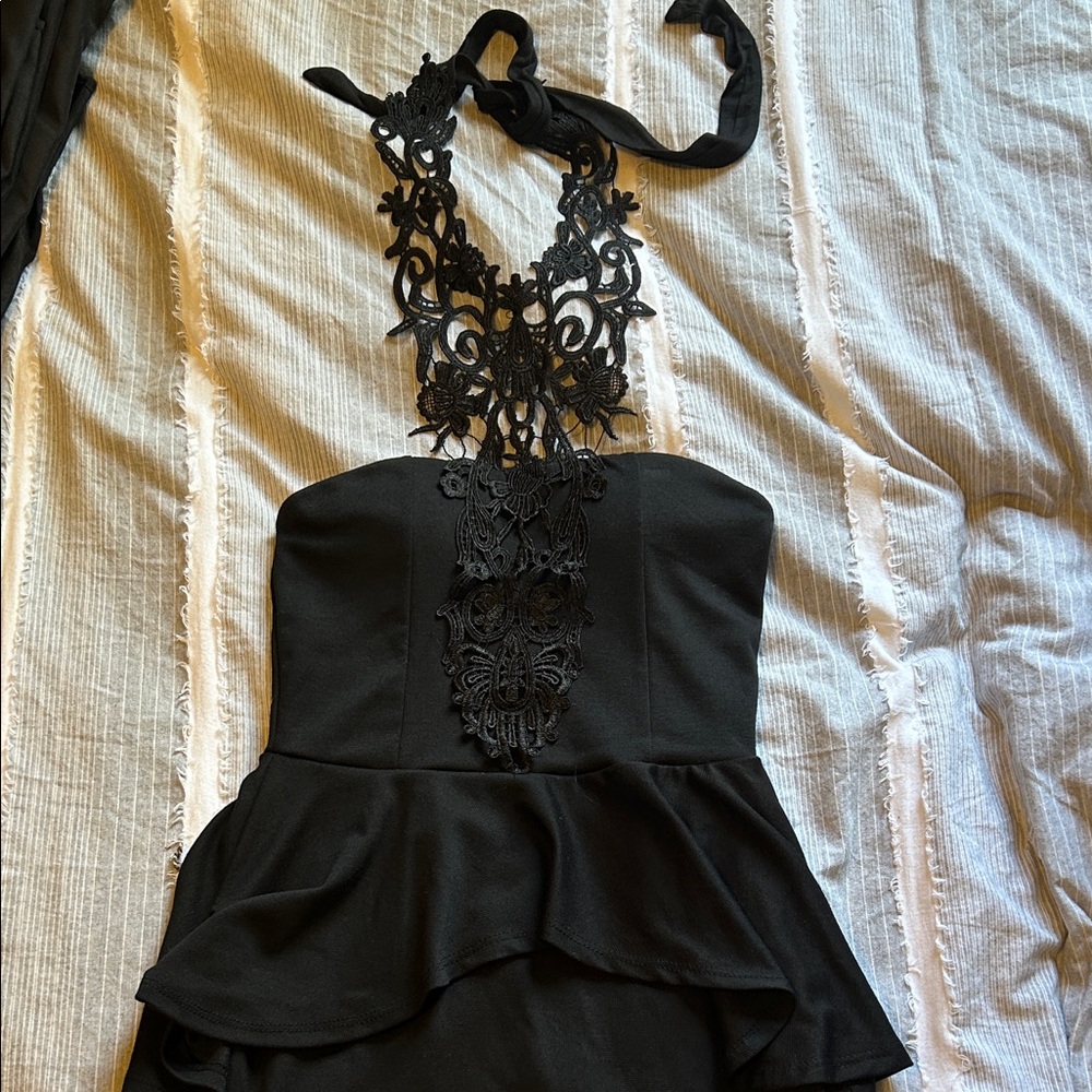 Windsor Black strapless Lace Halter detail  peplum Lace Mini Dress - Picture 12 of 16